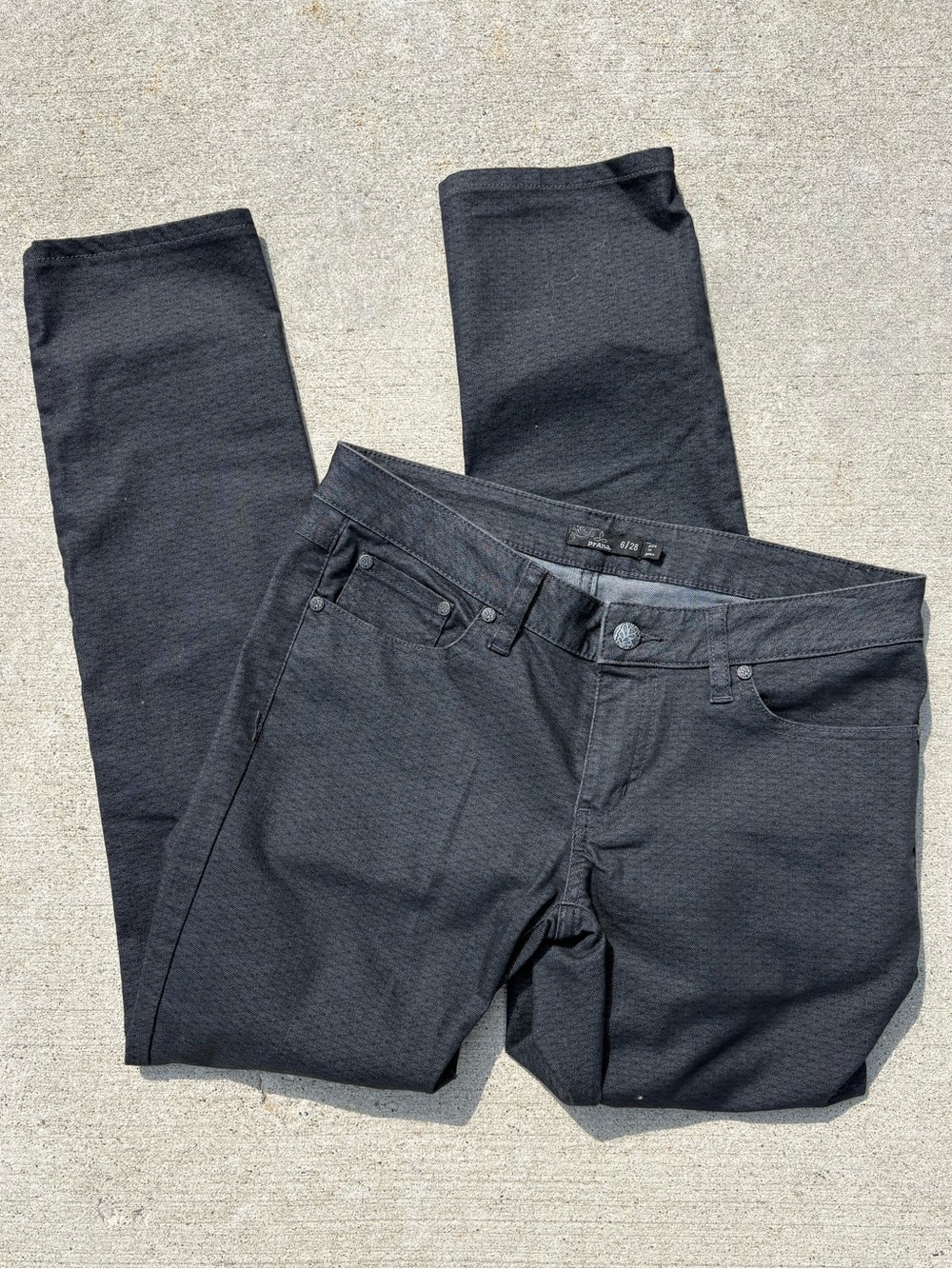 PRANA STRAIGHT LEG POLKA DOTTED GREY JEANS